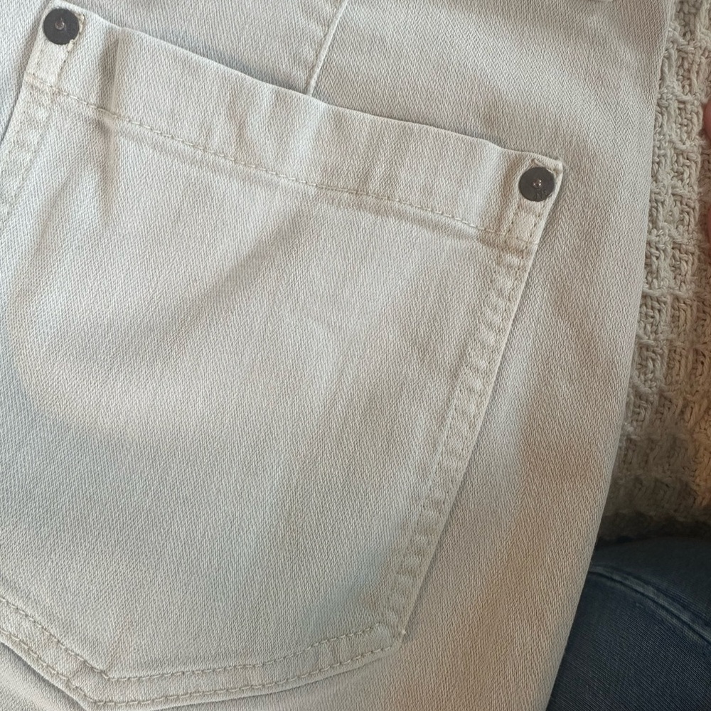 GAP High Waisted Cream/Beige Cotton Barrel Khaki Pants - Size 8 - Picture 9 of 16